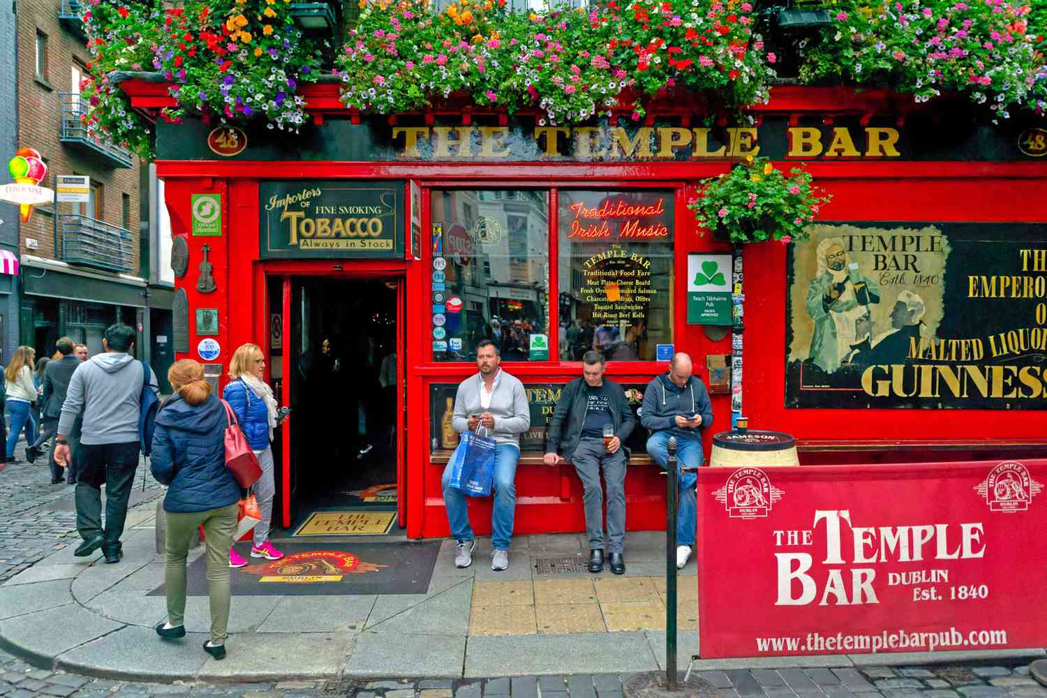 Khám Phá Văn Hóa Ireland: Tìm Hiểu Đời Sống Xã Hội, Truyền Thống Và Lời Khuyên Dành Cho Sinh Viên Châu Á Tại Ireland